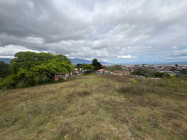 VENTA DE LOTE DE 36.141 m² EN EL CARMEN DE GOICOECHEA en Purral, Goicoechea, San José — $1,770,909 - Foto 2 de 9