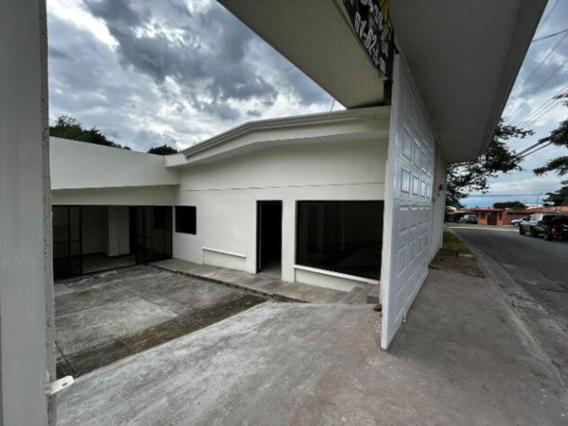 Alquiler de Casa en Santa Ana, San José. RAH 26-359 en Santa Ana, San José — $2,500