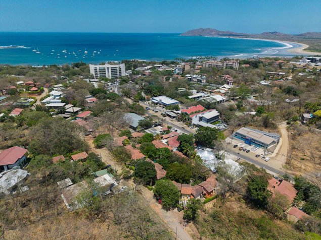 Casa renovada a corta distancia de Playa Tamarindo en Tamarindo, Santa Cruz, Guanacaste — $299,000