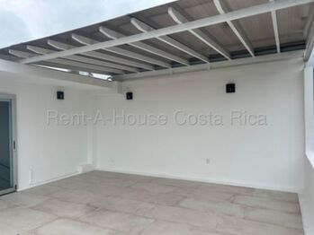Loft exclusivo en venta 100% Pet Friendly MLS#26-763  in San Rafael, Escazú, San José — $229,000 - Photo 4 of 13