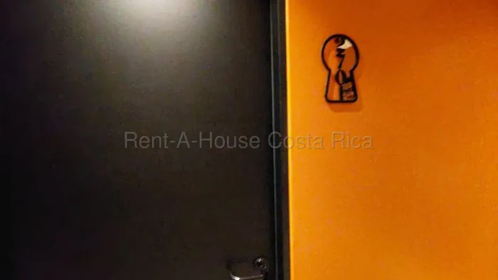 FURNISHED Apartment for Rent in Barrio Escalante. RAH 27-952 in Carmen, San José — $1,300