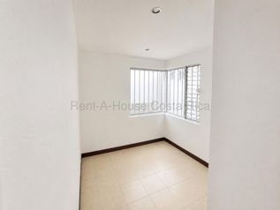 Venta de Casa en Cartago-Agua Caliente o San Fco. RAH 27-434 en Aguacaliente, Cartago — 53 000 000 ₡ - Foto 4 de 5