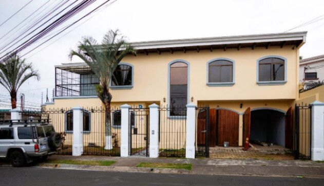 Oportunidad de Inversión: Casa Rentada en El Prado, Curridabat OFC /AD en Curridabat, San José — $235,000