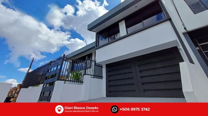 Venta Casa Moderna en Freses de Curridabat en Curridabat, San José — $295,000