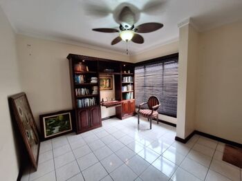 VENTA HERMOSA CASA CON PISCINA PROPIA RESIDENCIAL PRIVADO in Colón, Mora, San José — $750,000 - Photo 4 of 19