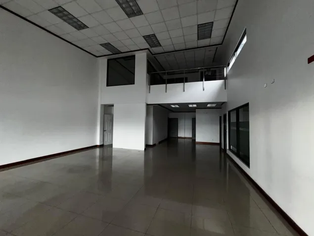 ALQUILER DE LOCAL, SAN JOSE, CORONADO en San Pedro, Montes De Oca, San José — $5,934 - Foto 3 de 14