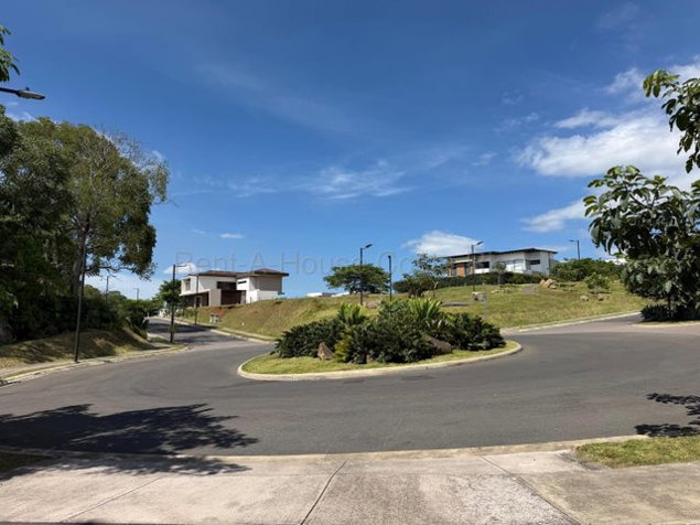 Venta de Lote Premium en San Rafael de Alajuela. RAH 27-663 in San Rafael, Alajuela — $175,000 - Photo 2 of 16