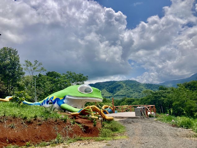 Frog Design House in Parrita, Puntarenas — $340,000