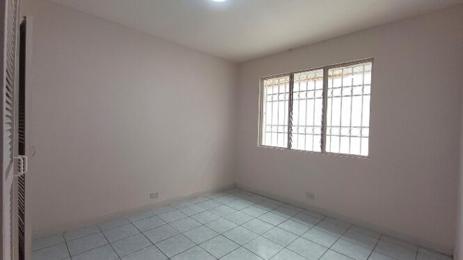 Alquiler de Casa en Montes de Oca, San José.  in San Pedro, Montes De Oca, San José — ₡ 700 000