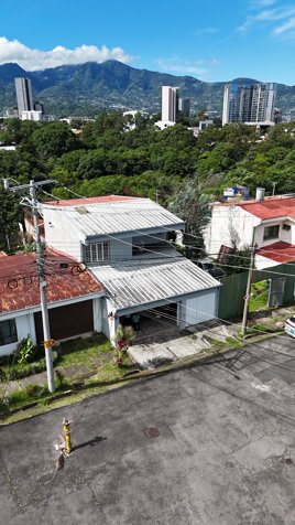 Venta de Casa en La Uruca (OPORTUNIDAD) en Uruca, San José — ₡ 115 000 000 - Foto 3 de 16
