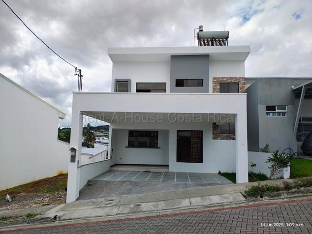 Alquiler de Casa en Cartago-Oriental. RAH 27-304 en Aguacaliente, Cartago — ₡ 660 000