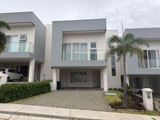 Alquiler de Casa en Escazú-San Rafael. RAH 27-221