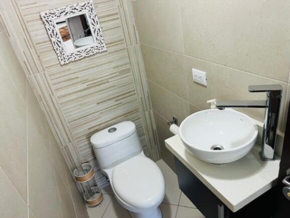 Venta de Casa en San Rafael de Escazú. RAH 26-1123 en San Rafael, Escazú, San José — $320,000