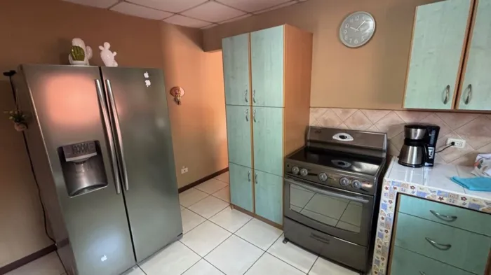 Lindos acabados en lindo vecindario de Atenas! en Atenas, Alajuela — $199,000 - Foto 3 de 13