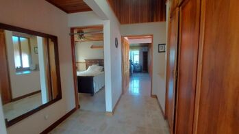 Gran Casa en Venta, Sabanilla in Sabanilla, Montes De Oca, San José — $378,000 - Photo 5 of 38
