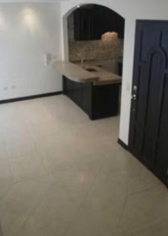 Alquiler amplio apartamento esquinero  en Tirrases, Curridabat, San José — ₡ 500 000