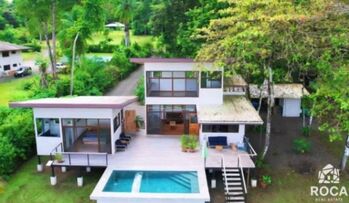 Beautiful property for sale in Agujas Puerto Jiménez