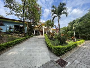 Casa de una planta en venta Ciudad Colon in Colón, Mora, San José — $799,000 - Photo 2 of 27