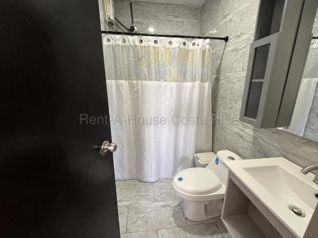 Venta de Propiedad Comercial y Residencial 2 LOCALES Y 2 APTOS en San Rafael de Escazú. RAH 27-870 in San Rafael, Escazú, San José — $550,000 - Photo 2 of 18