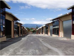 Alquilo Ofi-Bodega en Guachipelín de Escazú.