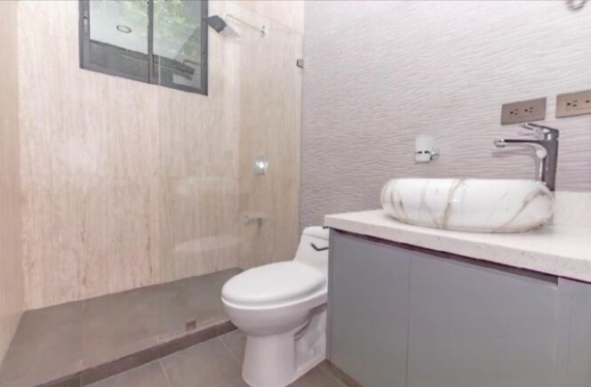 SE VENDE BELLÍSIMA CASA EN ATENAS, ALAJUELA.  en Atenas, Alajuela — ₡ 68 500 000