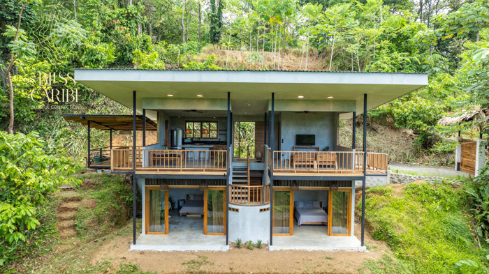 Modern Jungle Home for Sale in Puerto Viejo, Costa Rica en Cahuita, Talamanca, Limón — $495,000