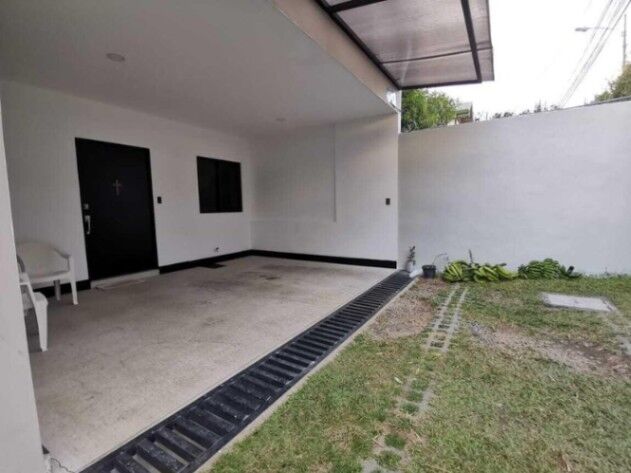 Venta de Casa en Moravia-San Vicente. RAH 25-992 en San Vicente, Moravia, San José — $185,000
