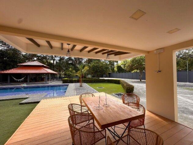 Casa/lote 5000 metros / 4 habitaciones /Parrita en Parrita, Puntarenas — $959,000
