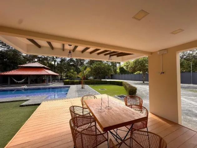 Casa/lote 5000 metros / 4 habitaciones /Parrita en Parrita, Puntarenas — $959,000