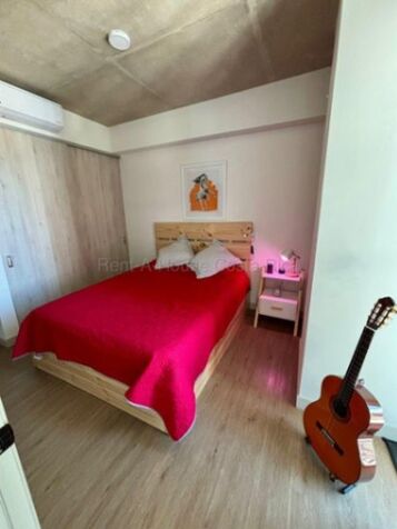 Alquiler de Apartamento en Barrio Escalante. RAH 26-1708 in Carmen, San José — $1,300 - Photo 2 of 7