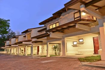 VENTA DE INVERSION, PAQUETE TOWNHOUSES PARA AIR B&B, HEREDIA, CARIARI in San Antonio, Belén, Heredia — $1,665,000 - Photo 4 of 30