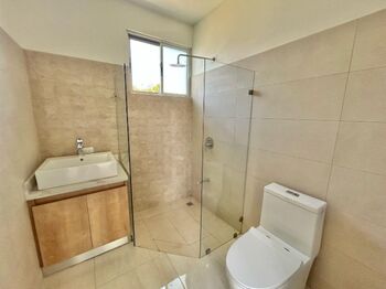 Venta de Casa en Atenas, Alajuela. RAH 25-1796 in Santa Eulalia, Atenas, Alajuela — $245,000 - Photo 4 of 10