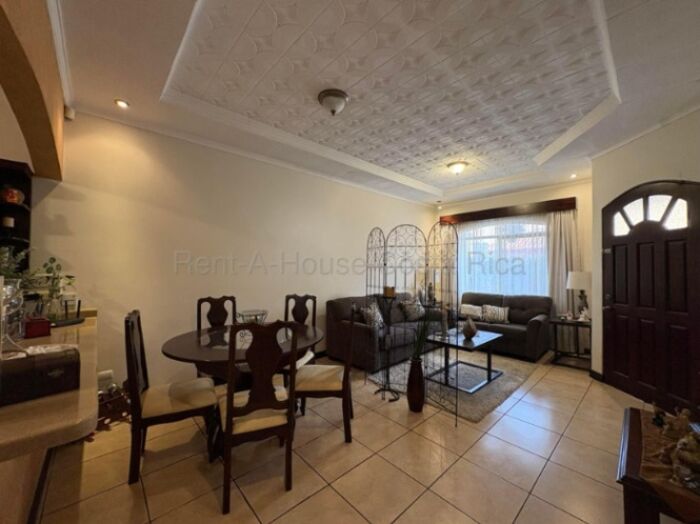 VENTA DE CASA EN SAN FRANCISCO DE HEREDIA. COD#26-1587 en San Francisco, Heredia — ₡ 75 000 000