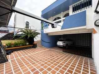 Casa de 3 habitaciones con uso de suelo mixto en San Vicente, Moravia, San José — $325,000 - Foto 2 de 12