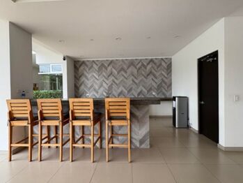 Se alquila espacioso apartamento en condominio de Pozos Santa Ana 26-290 en Pozos, Santa Ana, San José — $1,200 - Foto 5 de 22