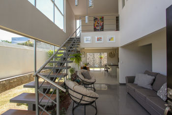Casa Moderna en Brasil de Santa Ana con Patio, Rancho BBQ y Seguridad en Brasil, Santa Ana, San José — $275,000 - Foto 2 de 21