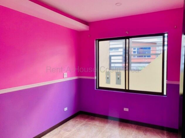 Venta de Casa con 2 Apartamentos en San Diego, La Unión. RAH 27-78 PRECIO REBAJADO en San Diego, La Unión, Cartago — ₡ 137 000 000