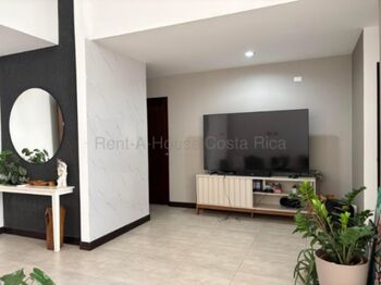 Venta de Casa en Río Oro de Piedades, Santa Ana. RAH 26-2009 in Piedades, Santa Ana, San José — $239,900 - Photo 5 of 20