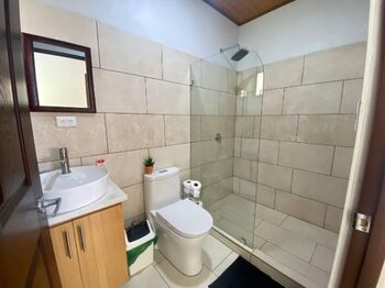 Alquiler de Moderna Casa en Condominio, El Coyolar de Orotina. RAH 26-776 en Coyolar, Orotina, Alajuela — 550 000 ₡ - Foto 4 de 16