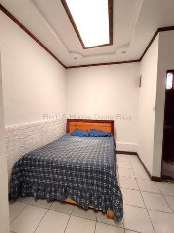 Venta de Casa de 2 Plantas en El Tejar del Guarco. RAH 26-1921 in El Tejar, El Guarco, Cartago — ₡ 85 000 000