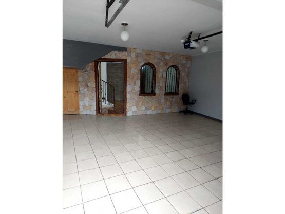 ALQUILER DE CASA, SAN JOSE, GUADALUPE, IPIS, RESIDENCIAL CAFETOS en Guadalupe, Goicoechea, San José — ₡ 500 000
