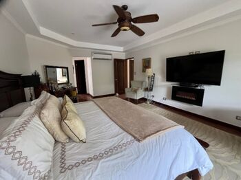 Venta de Casa en Pozos de Santa Ana. RAH 25-1961 in Pozos, Santa Ana, San José — $1,750,000 - Photo 5 of 20