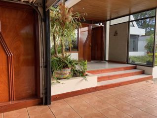 Venta o alquiler de casa independiente con uso de suelo. Granadilla. en Granadilla, Curridabat, San José — $7,000 - Foto 3 de 46