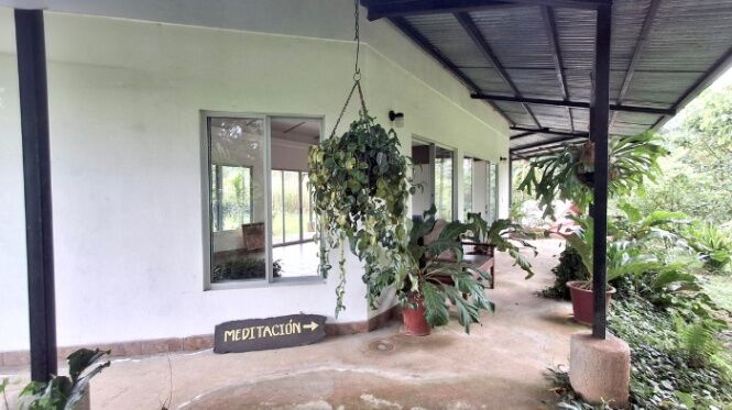 Se vende propiedad con alto potencial de desarrollo en atenas 26-1084 en Atenas, Alajuela — ₡ 550 000 000
