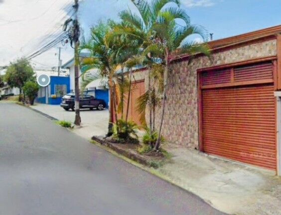 MLS-26-1130 KQ VENTA PROPIEDAD CON 2 CASAS CATEDRAL SAN JOSE CONTACTENOS AL # 88987222 en Catedral, San José — $350,000