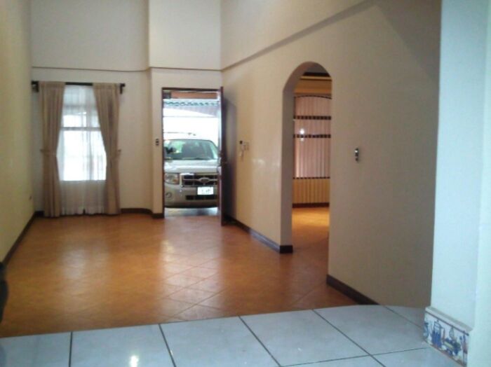 CASA EN VENTA EN SAN FRANCISCO DE HEREDIA en San Francisco, Heredia — ₡ 96 000 000