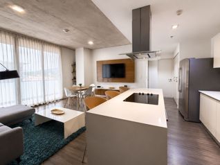 Apartamento Full Amoblado con Espectacular Vista en Escazú, San José — $2,300 - Foto 4 de 10