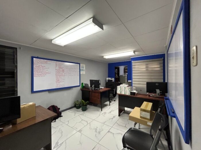 EDIFICIO COMERCIAL EN VENTA, SAN JOSÉ, Cod#25-929 en Catedral, San José — ₡ 340 000 000