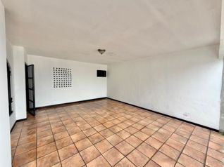 Venta Propiedad con 2 Apartamentos en Trejos Montealegre, Escazú in San Rafael, Escazú, San José — $400,000 - Photo 5 of 19