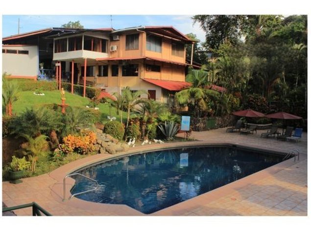 Bellísimo Hotel en Venta en Quepos Manuel Antonio in Quepos, Puntarenas — $3,200,000